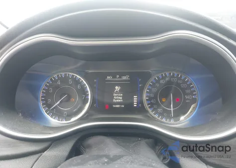 2016 Chrysler 200 Lx z USA, uszkodzony, nr VIN 1C3CCCFB6GN145964